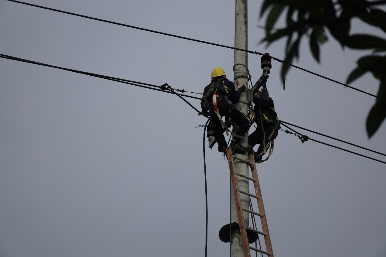 FTTH Şəbəkə Quraşdırılması: Yüksək sürətli Fiber Optik əlaqə